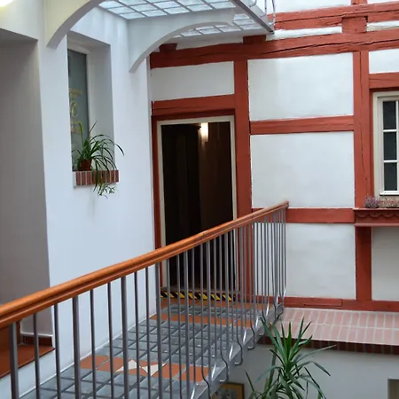 Petr Hotel