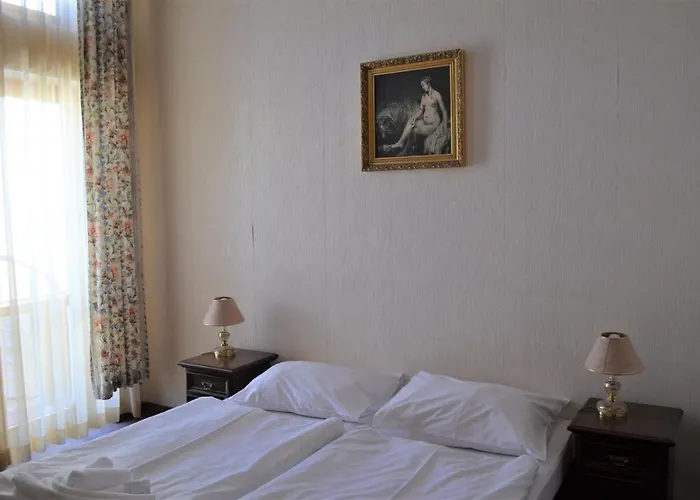 Petr Hotel KLV