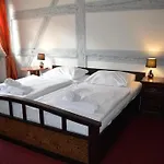 Petr Hotel