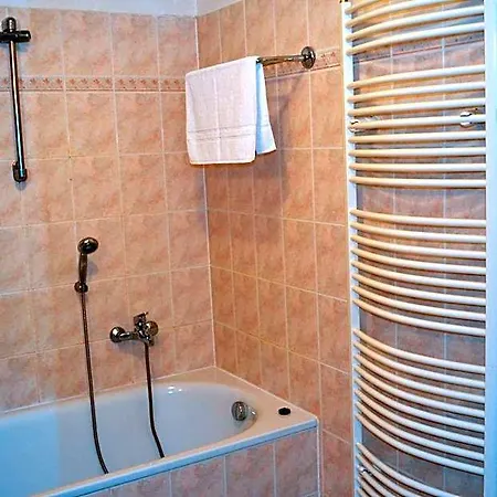 Petr 4* Karlsbad