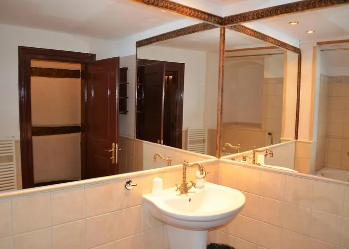 Petr Hotel 4*